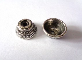 Колпачок, цвет-античное серебро, внутренний диаметр 13 мм, 2шт, В00115  